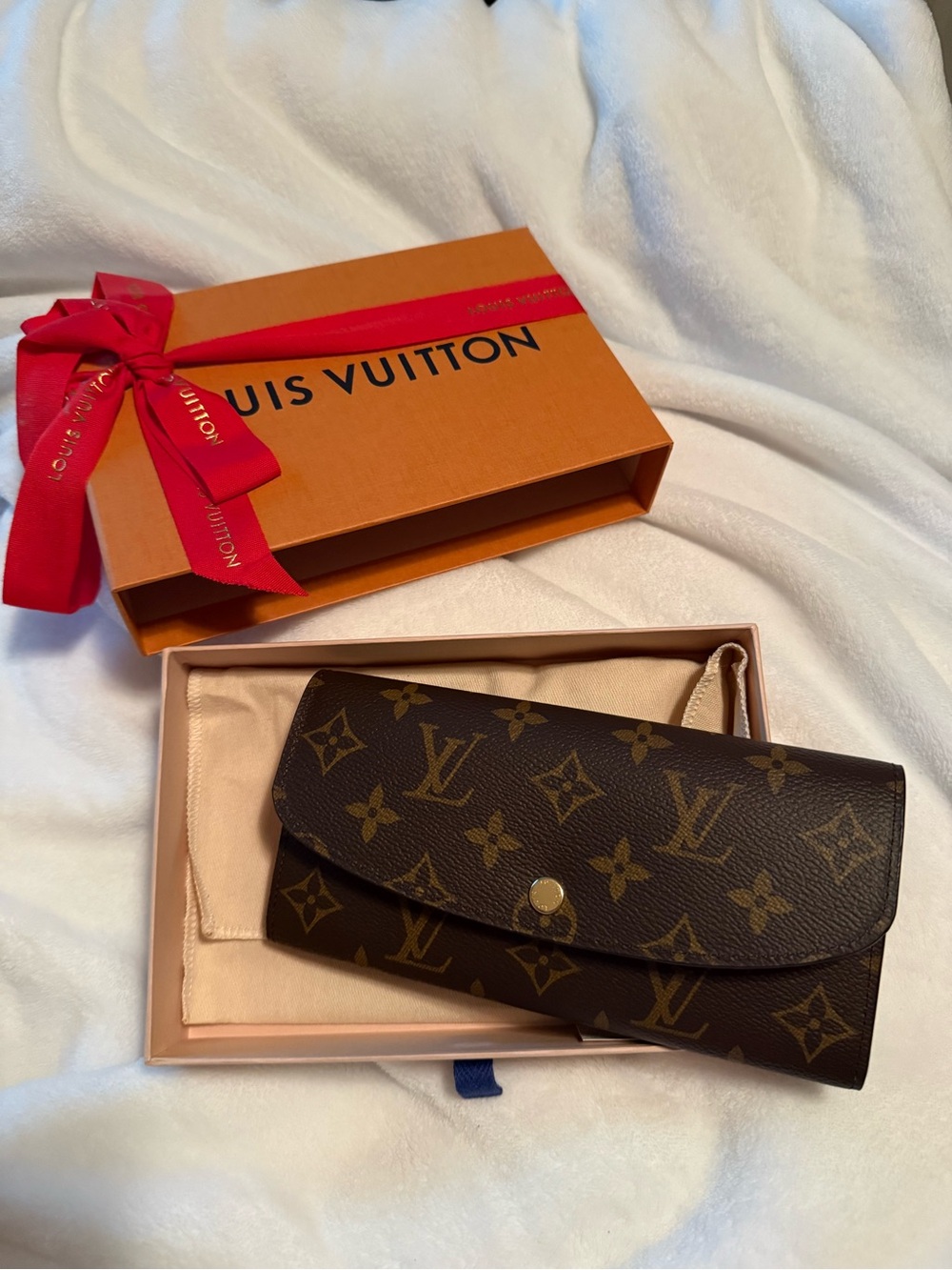 Louis Vuitton Emilie Wallet